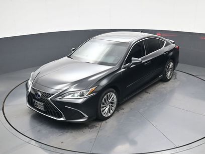 Used 2022 Lexus ES 300h w/ Accessory Package