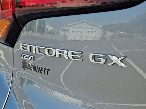 Used 2025 Buick Encore GX Preferred AWD/4WD image 28