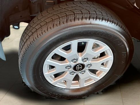 Used 2024 Toyota Tacoma SR5 w/ SR5 Upgrade Package image 21