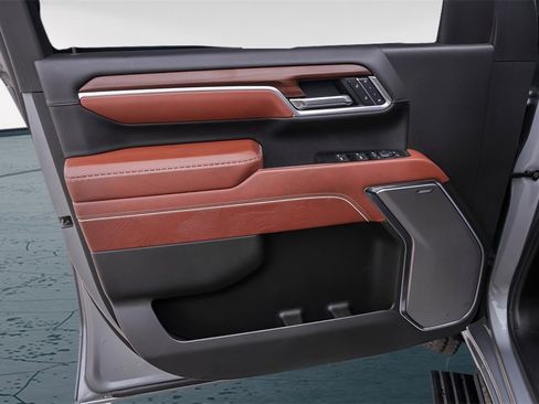 Used 2025 GMC Sierra 2500 Denali Ultimate image 26