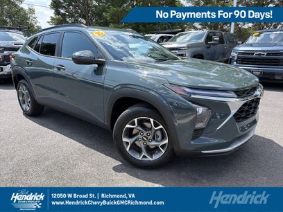 Used 2025 Chevrolet Trax LT