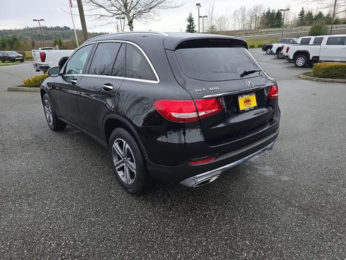 Used 2019 Mercedes-Benz GLC 300 4MATIC image 4