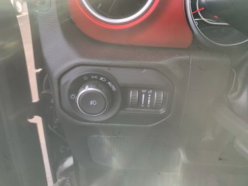 Used 2022 Jeep Wrangler Unlimited Rubicon image 17