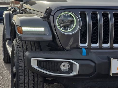 Used 2022 Jeep Wrangler Unlimited Sahara image 10