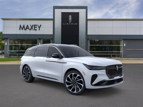 New 2026 Lincoln Nautilus Black Label AWD/4WD image 29