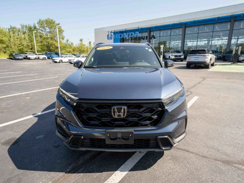 Used 2025 Honda CR-V Sport image 2