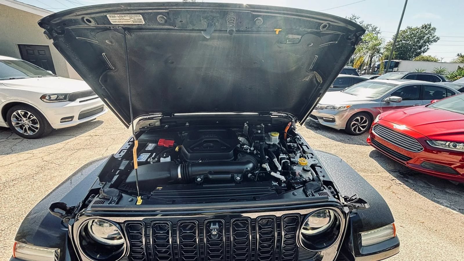 Used 2024 Jeep Wrangler High Altitude AWD/4WD image 20
