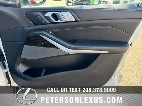 Used 2026 BMW X7 xDrive40i AWD/4WD image 12