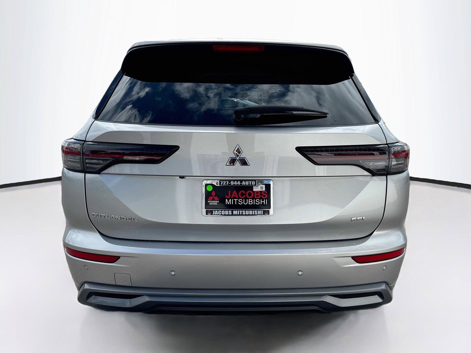 Used 2026 Mitsubishi Outlander SEL FWD image 4