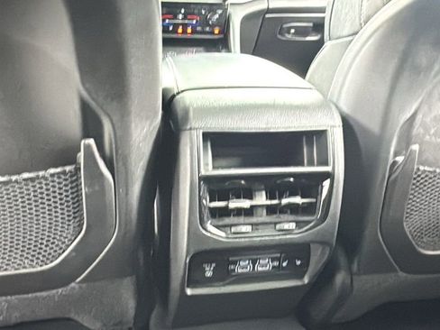 Used 2022 Jeep Grand Cherokee Limited 4xe image 39