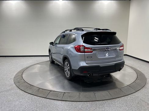 Used 2022 Subaru Ascent Limited w/ Technology Package image 4