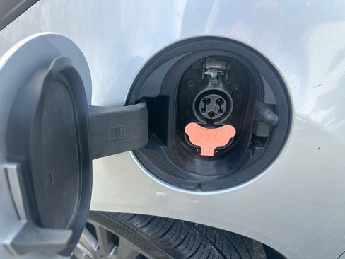 Used 2015 Chevrolet Spark LT image 15