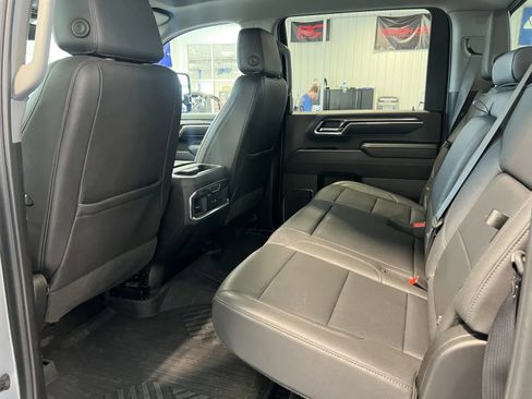 Used 2024 Chevrolet Silverado 2500 LTZ AWD/4WD image 15