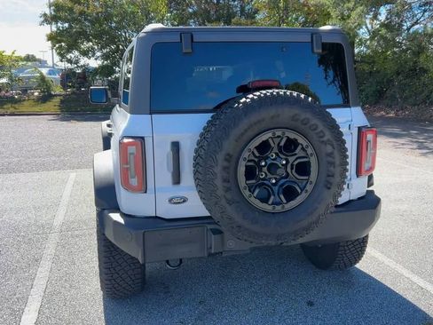 Used 2024 Ford Bronco Wildtrak image 46