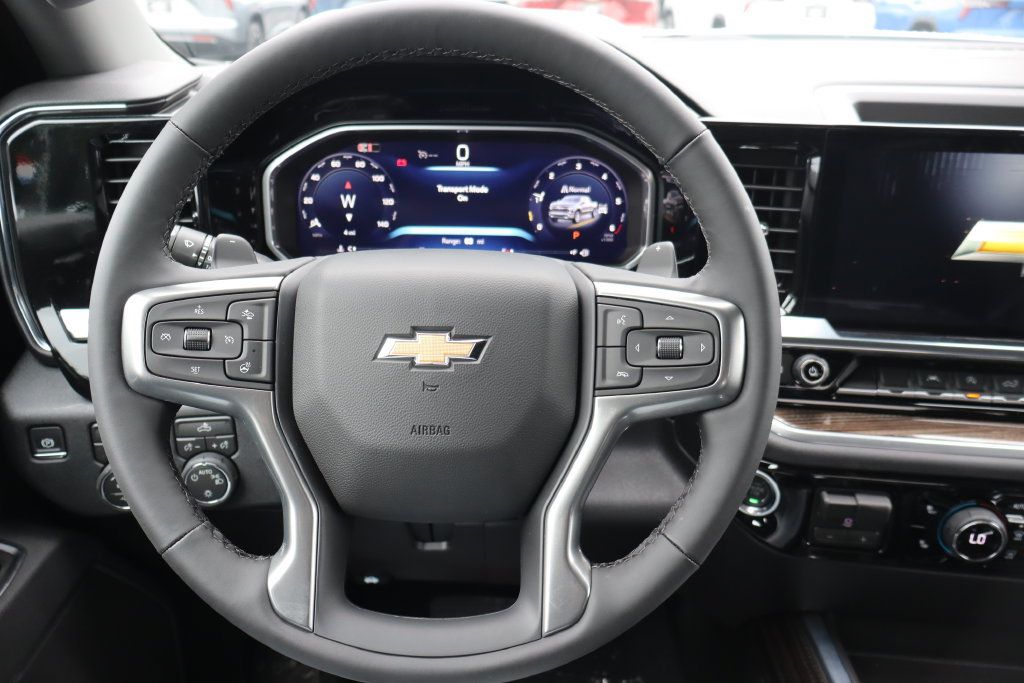 New 2026 Chevrolet Silverado 1500 LT w/ Z71 Off-Road Package AWD/4WD image 7