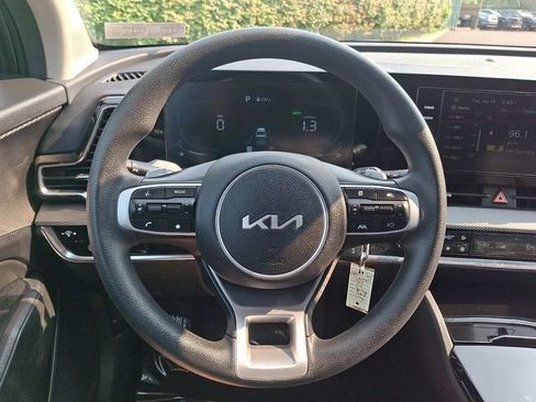 Used 2023 Kia Sportage LX AWD/4WD image 18