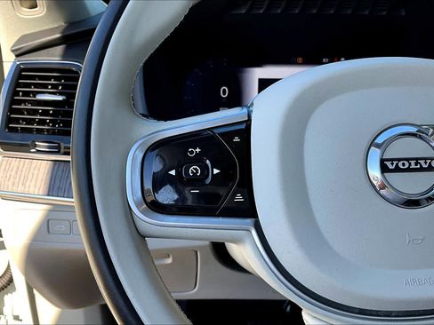 Used 2023 Volvo XC90 T8 Plus w/ Protection Package Premier image 21