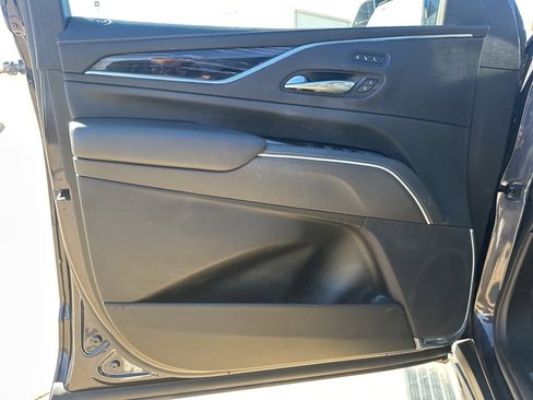 Used 2022 Cadillac Escalade Sport w/ Touring Package image 9