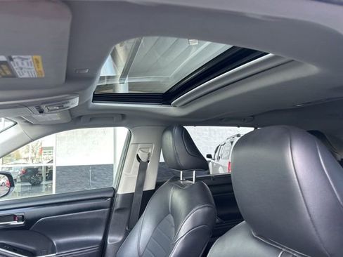 Used 2022 Toyota Highlander XLE image 23