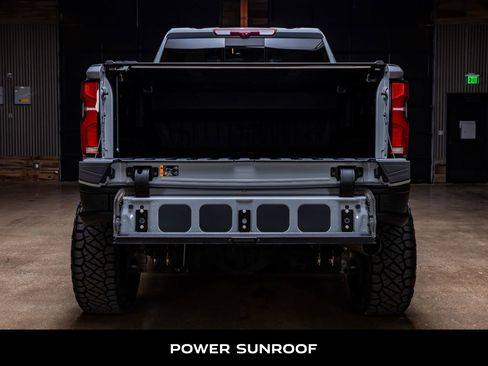 Used 2025 Chevrolet Silverado 2500 ZR2 w/ ZR2 Bison Edition image 9