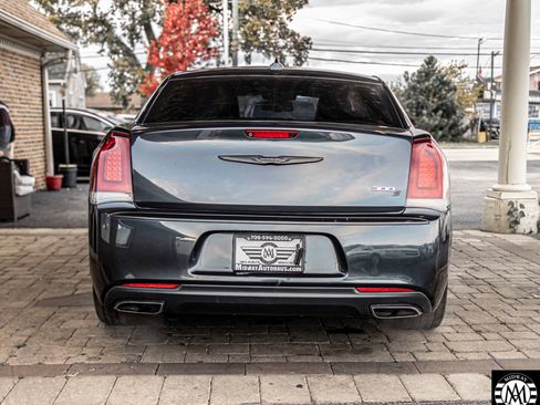 Used 2017 Chrysler 300 S image 13