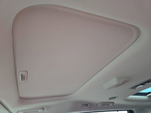 New 2026 Kia Carnival SX Prestige FWD image 24