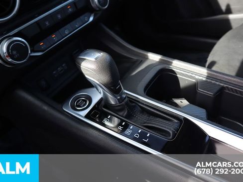 Used 2024 Nissan Sentra SV image 29