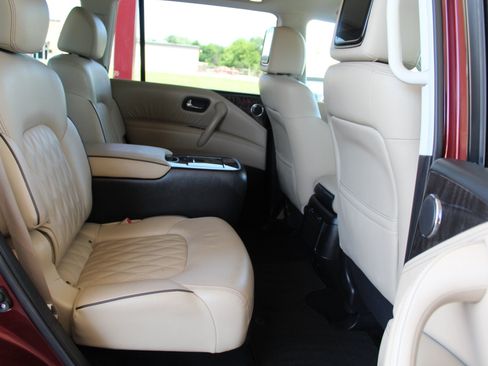 Used 2023 Nissan Armada Platinum w/ Captain's Chairs Package RWD image 19