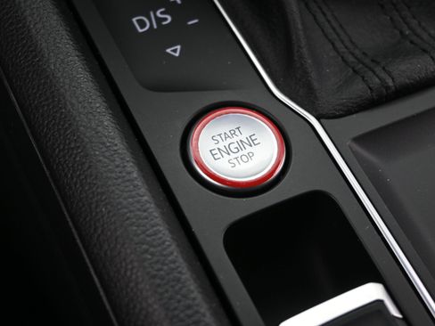 Used 2020 Volkswagen Atlas Cross Sport SEL R-Line FWD image 20