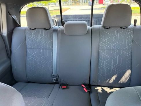 Used 2019 Toyota Tacoma TRD Off-Road w/ Technology Package AWD/4WD image 27