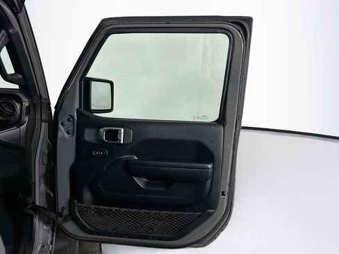 Used 2020 Jeep Wrangler Unlimited Sport AWD/4WD image 30