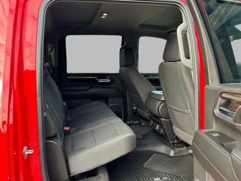 Used 2024 GMC Sierra 3500 SLE w/ SLE Value Package image 10