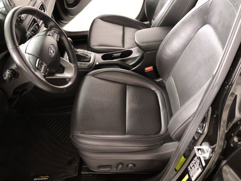 Used 2021 Hyundai Kona Limited w/ Cargo Package image 11