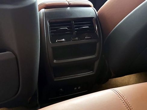 New 2026 BMW X5 M60i w/ Executive Package image 16