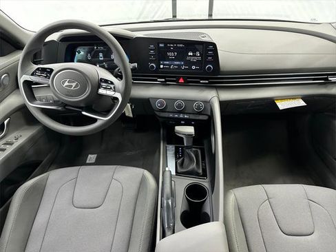 New 2026 Hyundai Elantra SE image 20