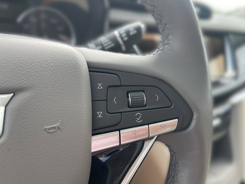 Certified 2024 Cadillac XT6 Premium Luxury w/ LPO, Floor Liner Package AWD/4WD image 13