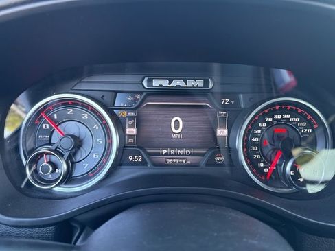 Used 2022 RAM 1500 Big Horn AWD/4WD image 9