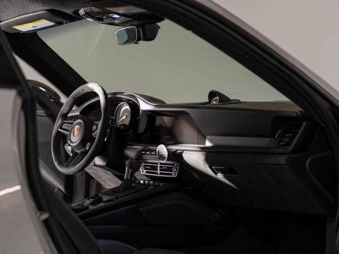 Used 2022 Porsche 911 GT3 image 59
