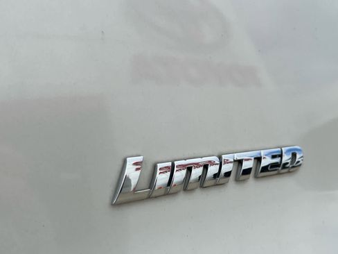 Used 2018 Toyota 4Runner Limited image 19