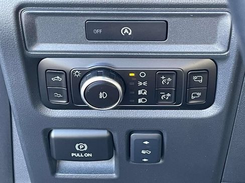 Used 2025 Ford F150 Raptor AWD/4WD image 33