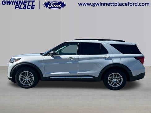 New 2025 Ford Explorer Active image 31