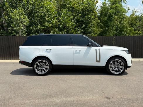 Certified 2025 Land Rover Range Rover Long Wheelbase SE AWD/4WD image 6