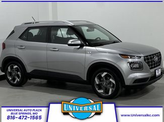 Used 2023 Hyundai Venue SEL video 1