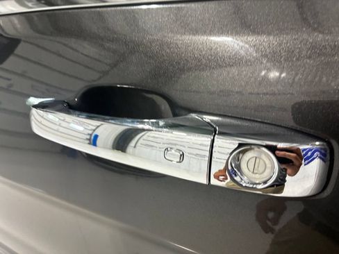 Used 2017 Jeep Grand Cherokee Limited AWD/4WD image 13
