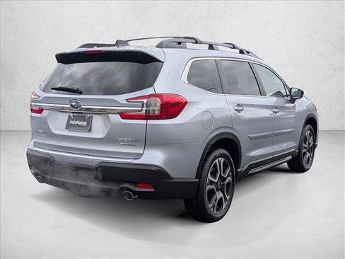 Used 2026 Subaru Ascent Limited AWD/4WD image 2