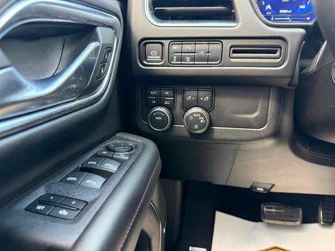 Used 2023 Chevrolet Tahoe RST w/ RST Performance Edition AWD/4WD image 17