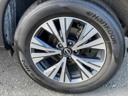 Certified 2023 Nissan Rogue SV AWD/4WD image 34
