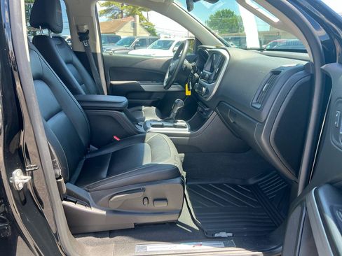 Used 2019 Chevrolet Colorado ZR2 w/ ZR2 Midnight Special Edition AWD/4WD image 17