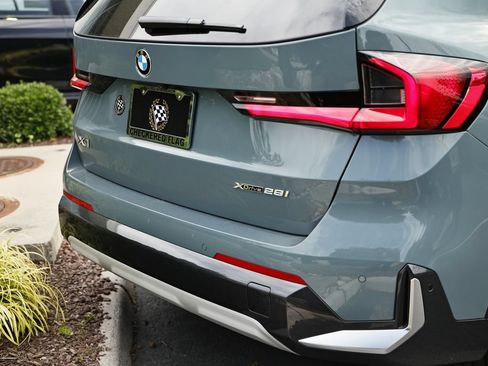 New 2026 BMW X1 xDrive28i w/ Technology Package AWD/4WD image 9