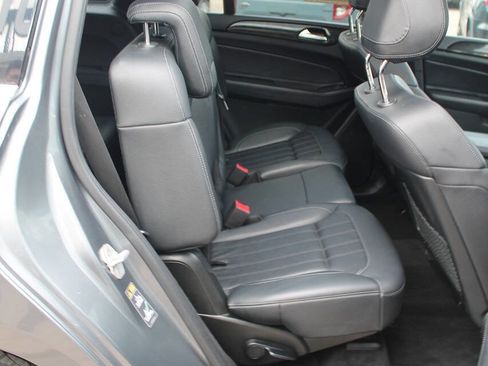 Used 2017 Mercedes-Benz GLS 450 4MATIC image 25